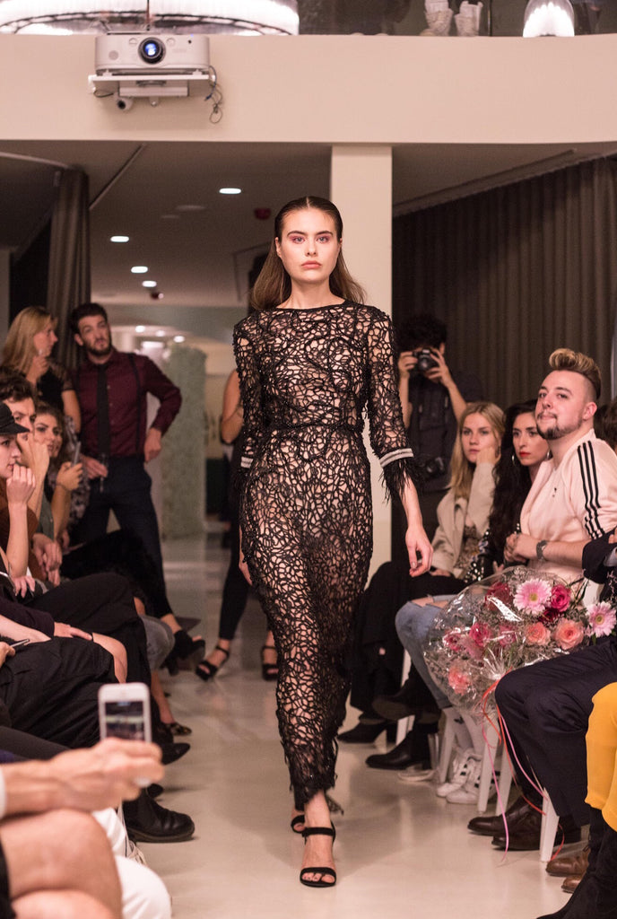 PREMIERE FASHION SHOW OF LES FOLLIES